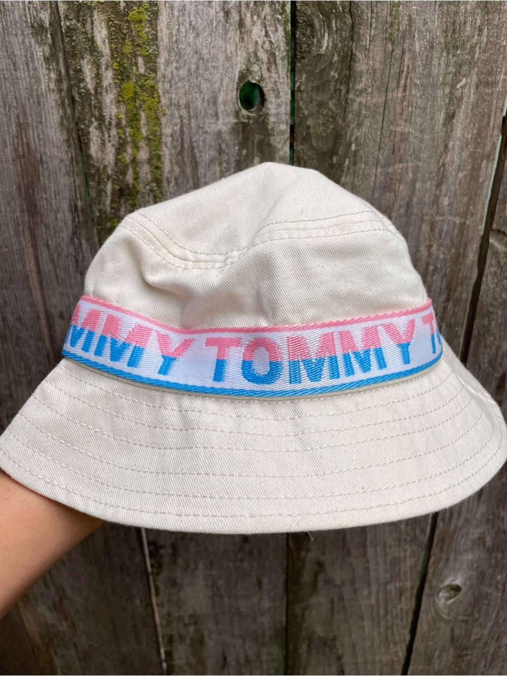 Tommy Hilfiger Cream Bucket Hat with Pink & Blue Logo